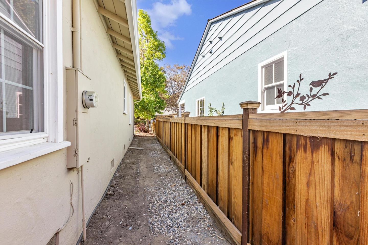 Detail Gallery Image 33 of 39 For 1074 Cherry Ave, San Jose,  CA 95125 - 2 Beds | 1 Baths