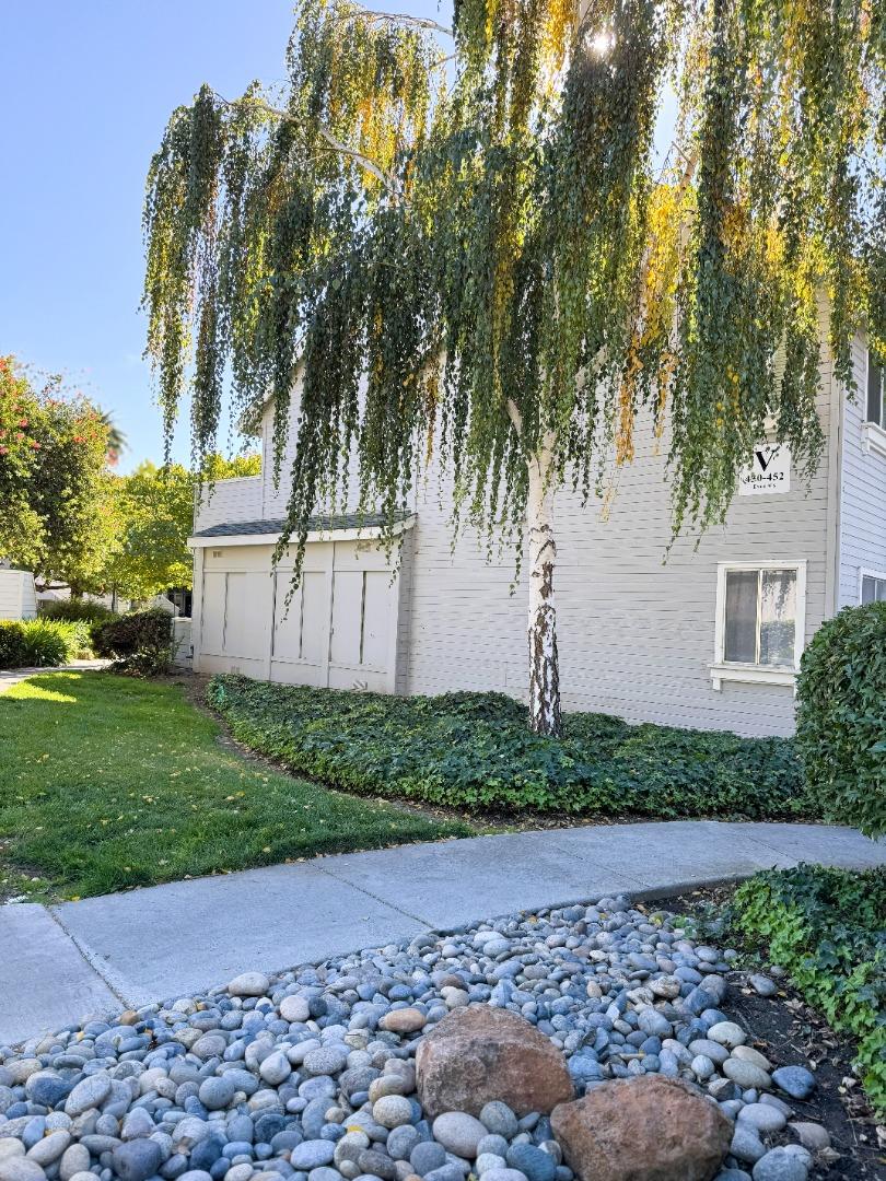 Detail Gallery Image 18 of 25 For 430 Shadowgraph Dr, San Jose,  CA 95110 - 2 Beds | 2 Baths