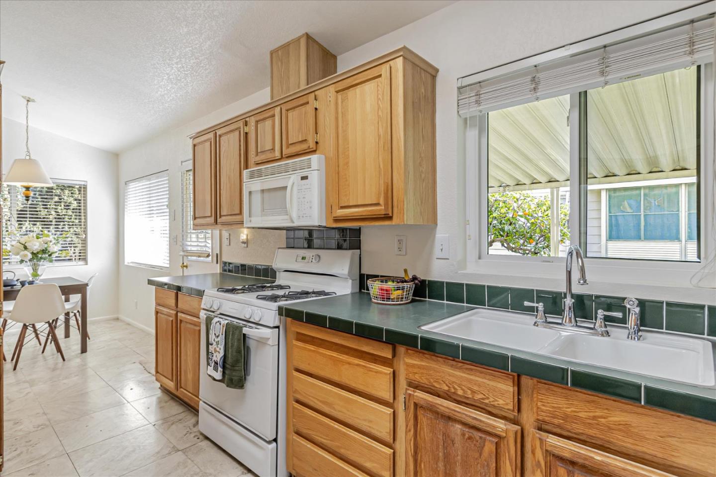 Detail Gallery Image 10 of 49 For 5770 Winfield Blvd #37,  San Jose,  CA 95123 - 3 Beds | 2 Baths