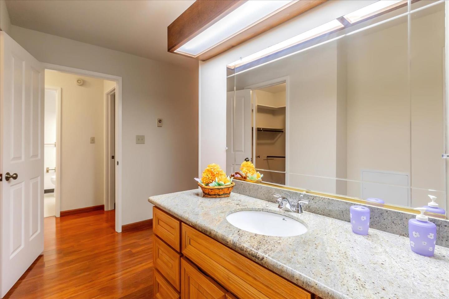 Detail Gallery Image 3 of 42 For 505 Cypress Point Dr #209,  Mountain View,  CA 94043 - 2 Beds | 2 Baths