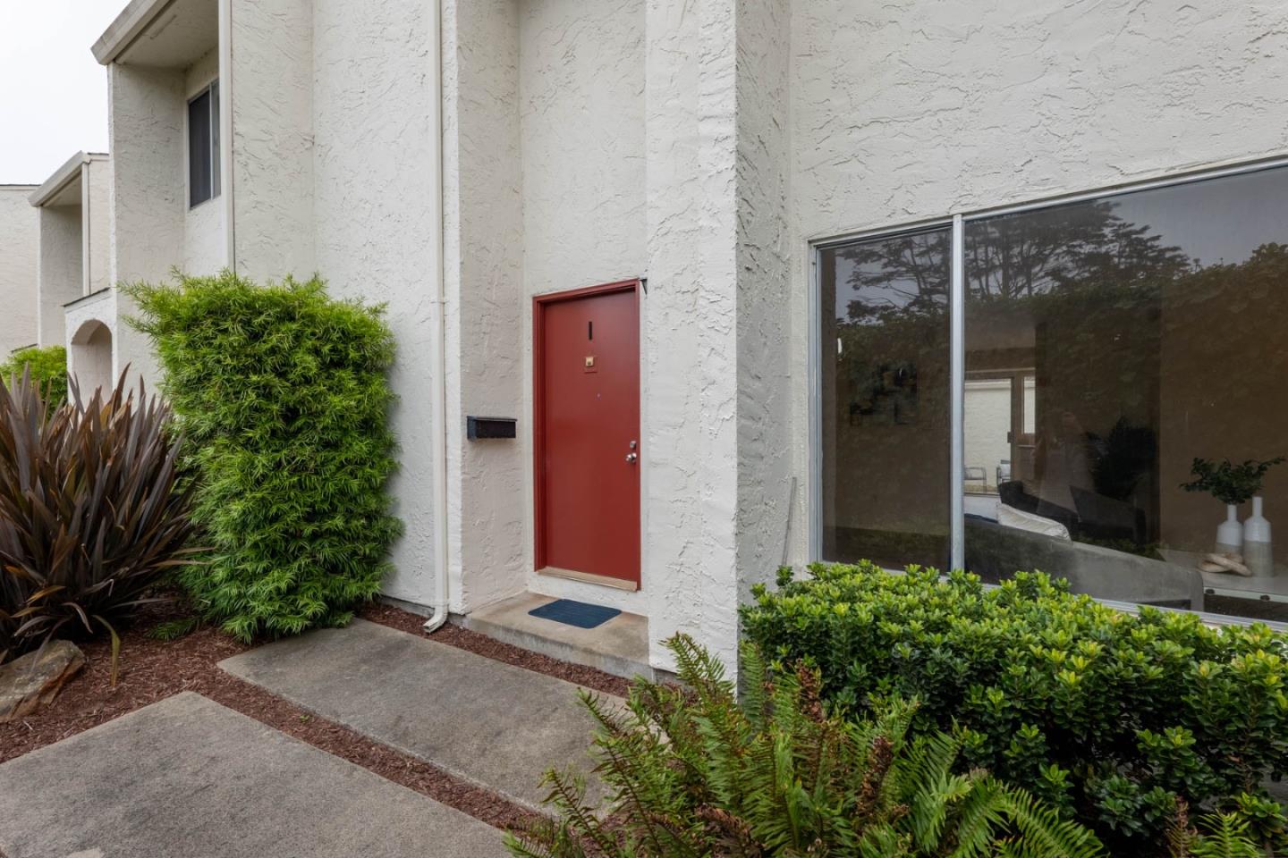 Detail Gallery Image 39 of 54 For 3137 Seacrest Ave #1,  Marina,  CA 93933 - 3 Beds | 1/2 Baths