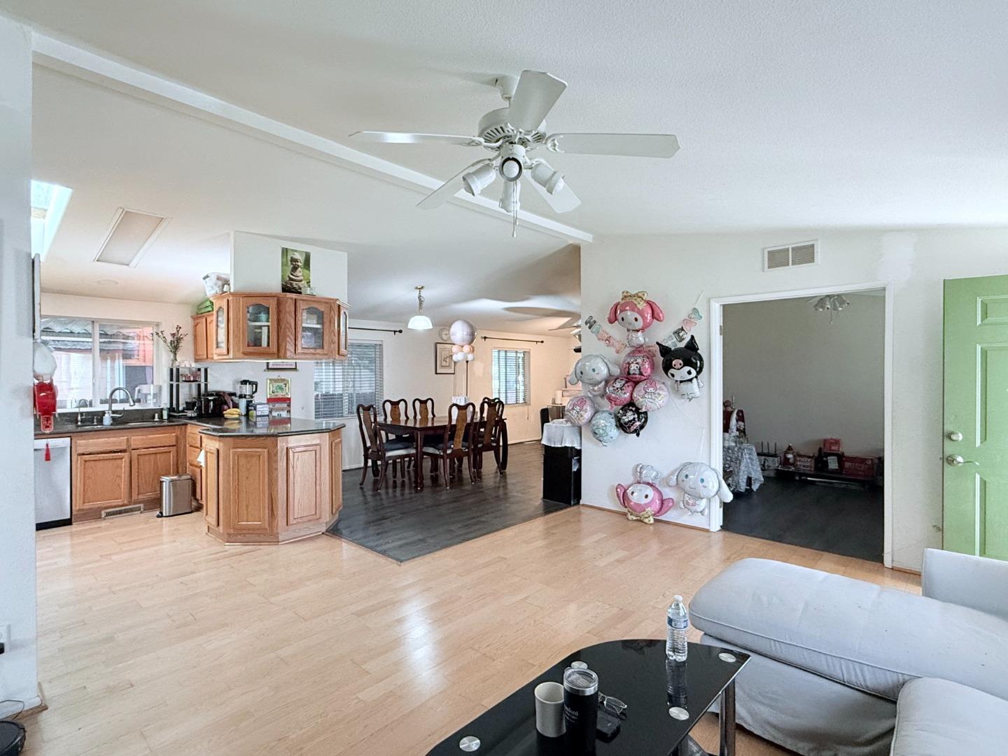 Detail Gallery Image 3 of 25 For 3637 Snell Ave #103,  San Jose,  CA 95136 - 3 Beds | 2 Baths