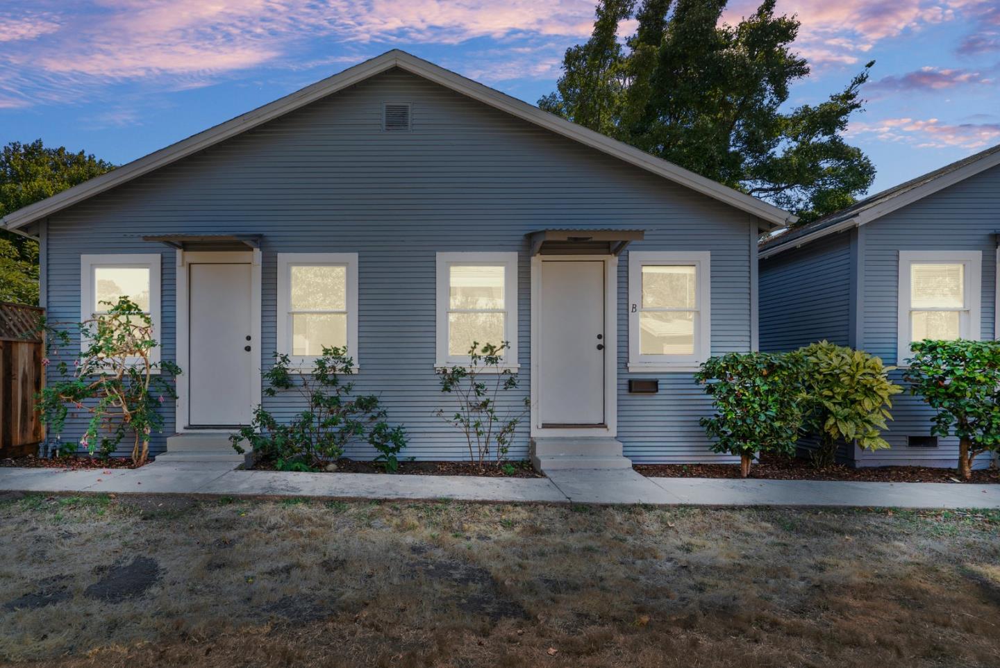 Detail Gallery Image 5 of 59 For 202-204 Hollister Ave, Capitola,  CA 95010 - 4 Beds | 2 Baths