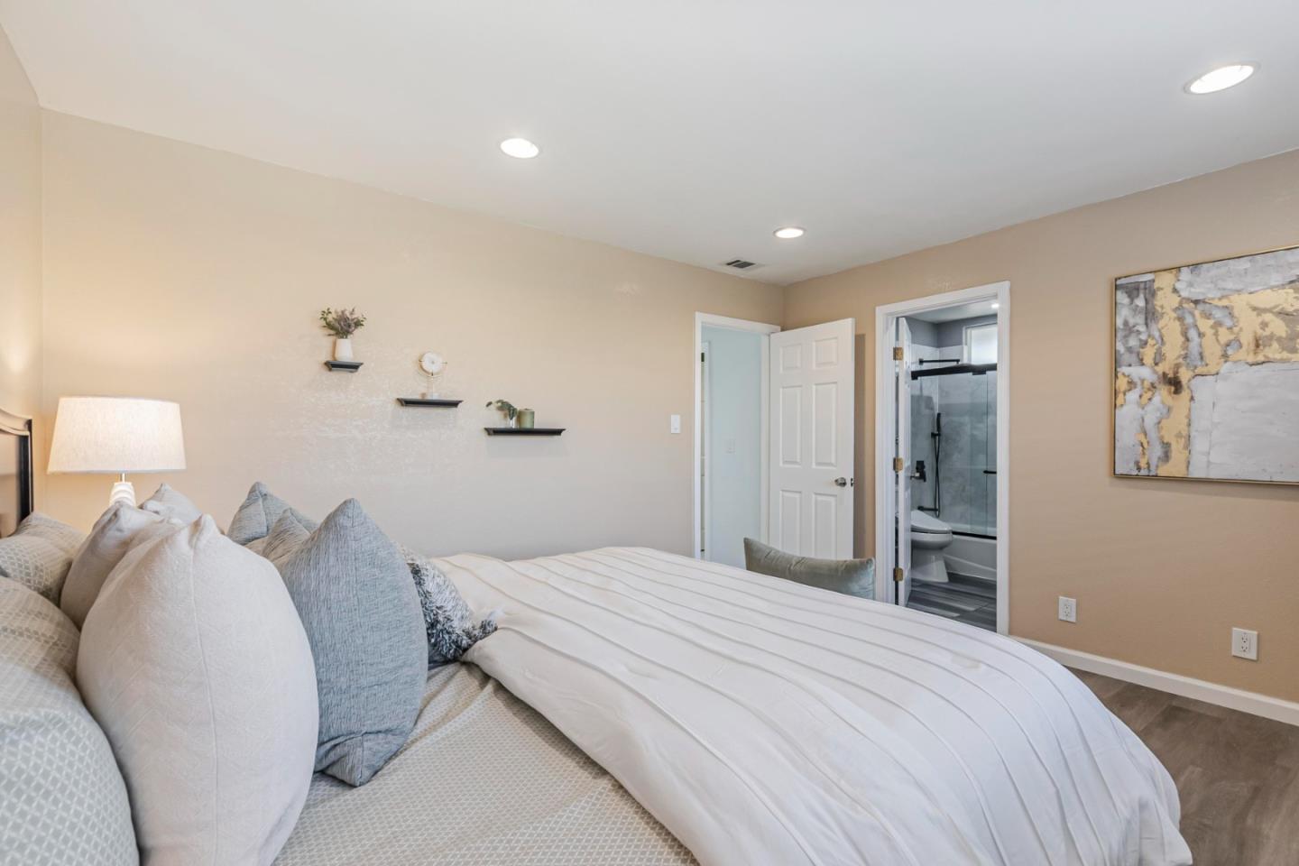 Detail Gallery Image 26 of 36 For 969 Idlewood Dr, San Jose,  CA 95121 - 3 Beds | 2 Baths