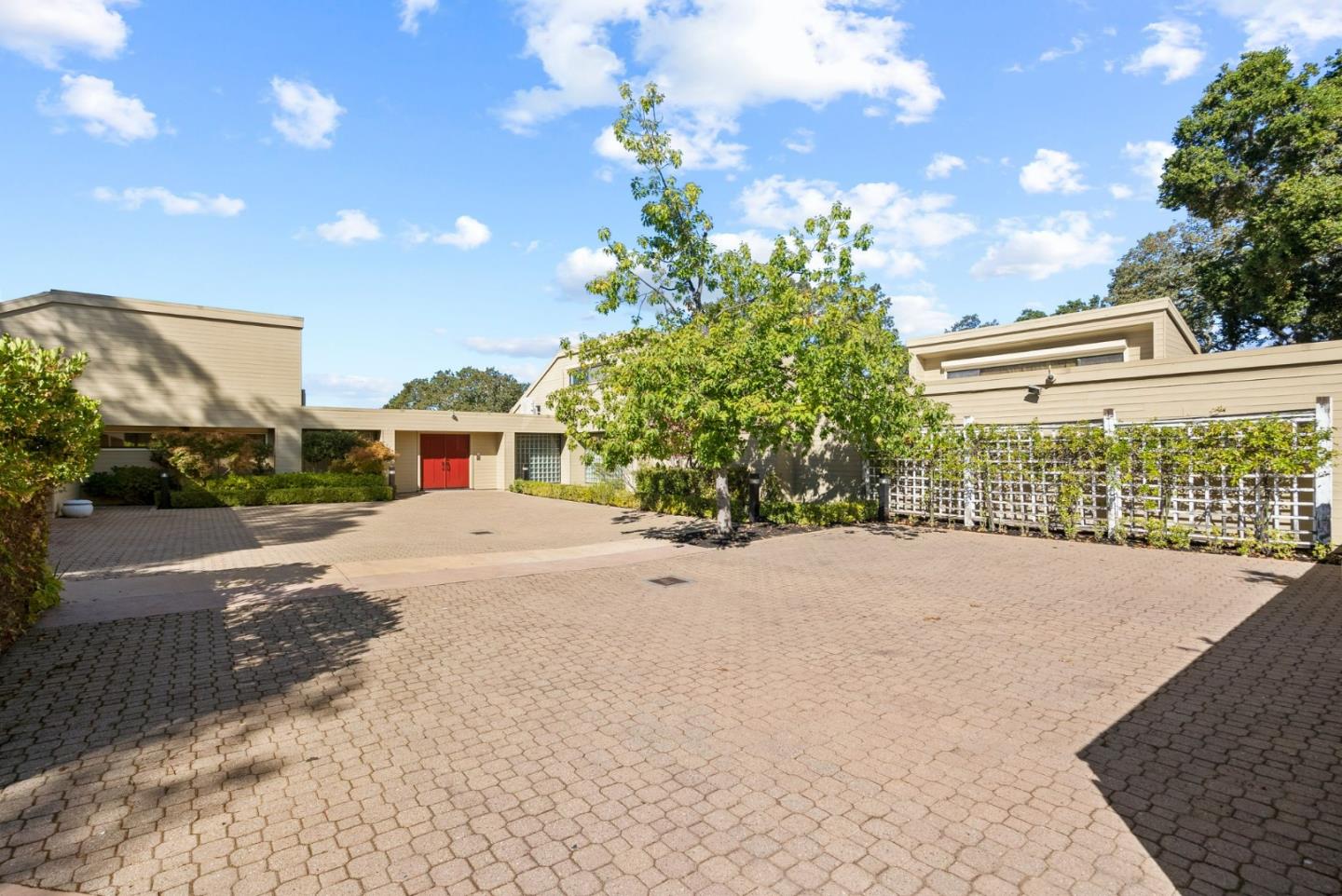 Detail Gallery Image 1 of 81 For 930 Laurel Glen Dr, Palo Alto,  CA 94304 - 5 Beds | 5/1 Baths