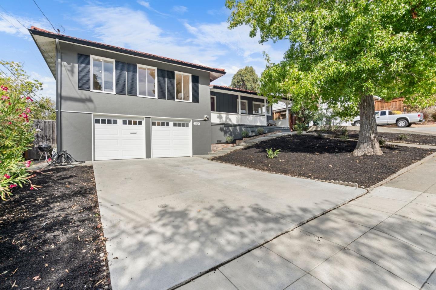 Detail Gallery Image 1 of 33 For 1504 Solana Dr, Belmont,  CA 94002 - 3 Beds | 2 Baths