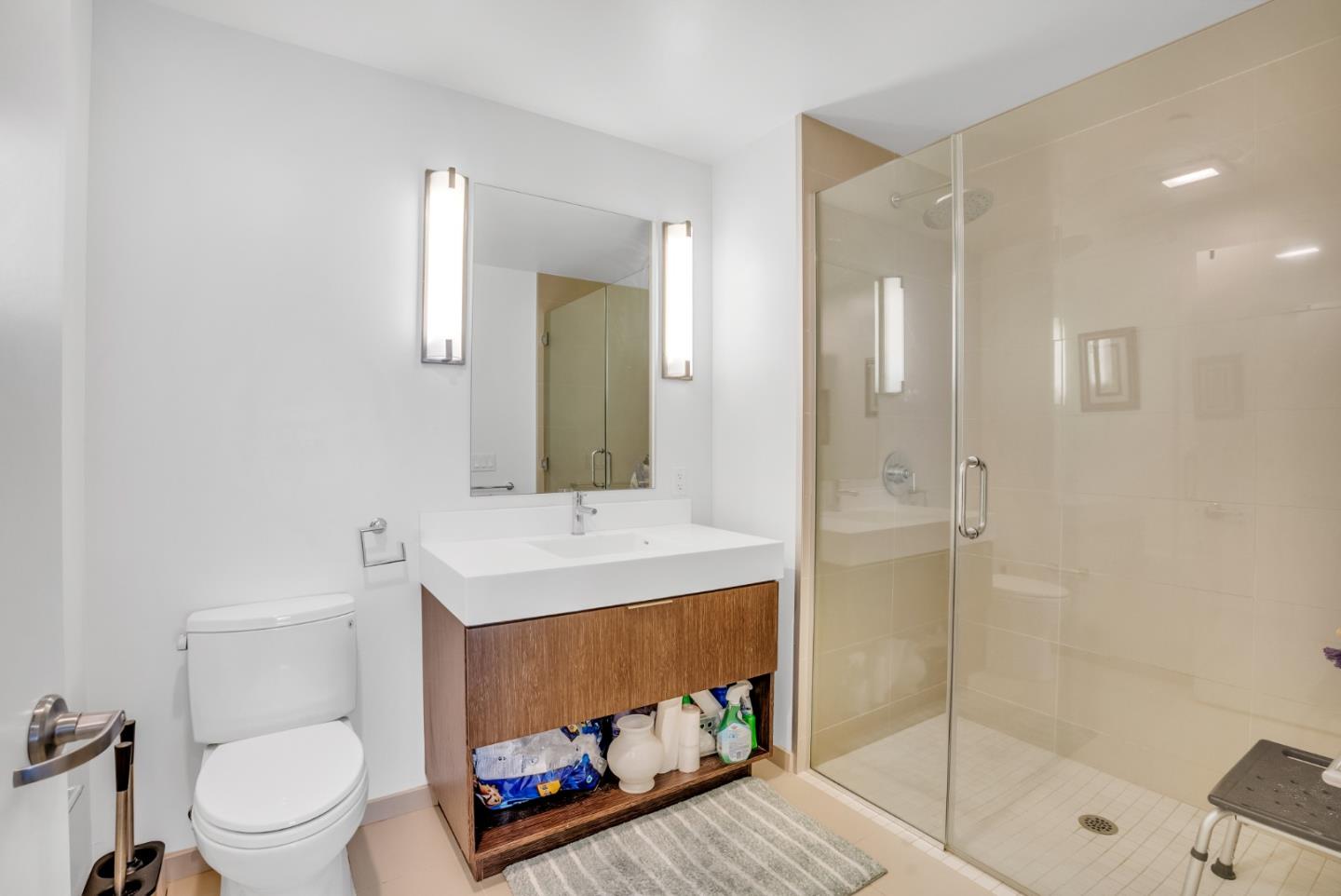 Detail Gallery Image 20 of 31 For 10 Innes Ct #102,  San Francisco,  CA 94124 - 3 Beds | 2 Baths