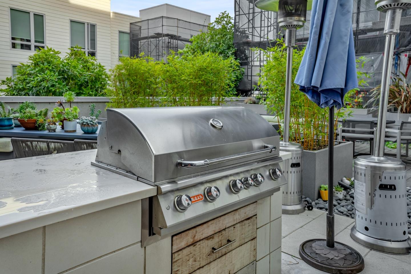 Detail Gallery Image 21 of 33 For 10 Innes Ct #102,  San Francisco,  CA 94124 - 3 Beds | 2 Baths