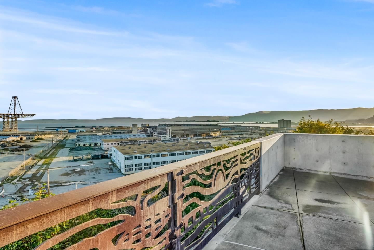 Detail Gallery Image 22 of 31 For 10 Innes Ct #102,  San Francisco,  CA 94124 - 3 Beds | 2 Baths