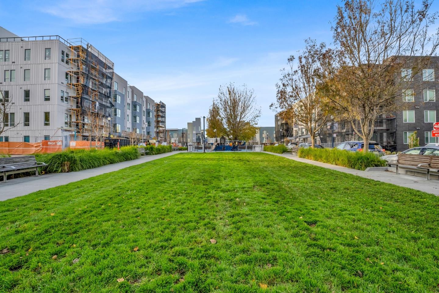 Detail Gallery Image 26 of 33 For 10 Innes Ct #102,  San Francisco,  CA 94124 - 3 Beds | 2 Baths