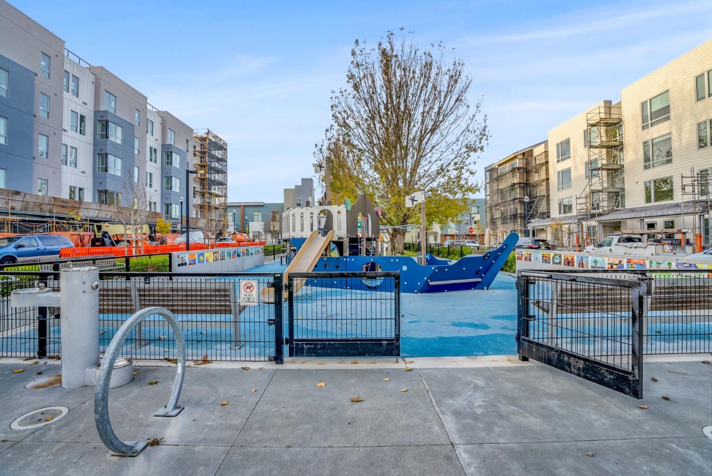 Detail Gallery Image 28 of 33 For 10 Innes Ct #102,  San Francisco,  CA 94124 - 3 Beds | 2 Baths