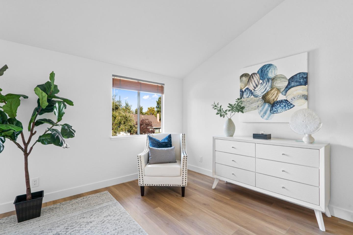 Detail Gallery Image 14 of 32 For 208 Elm Wood Ct, Los Gatos,  CA 95032 - 3 Beds | 2/1 Baths