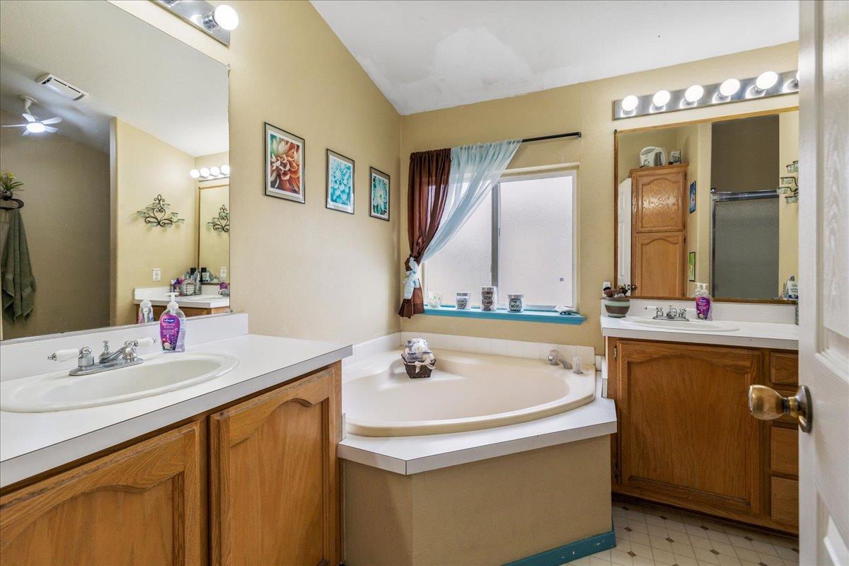 Detail Gallery Image 14 of 21 For 5450 Monterey Rd #172,  San Jose,  CA 95111 - 3 Beds | 2 Baths