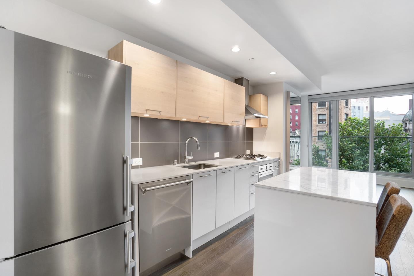 Detail Gallery Image 1 of 1 For 1075 Market St #404,  San Francisco,  CA 94103 - 1 Beds | 1 Baths