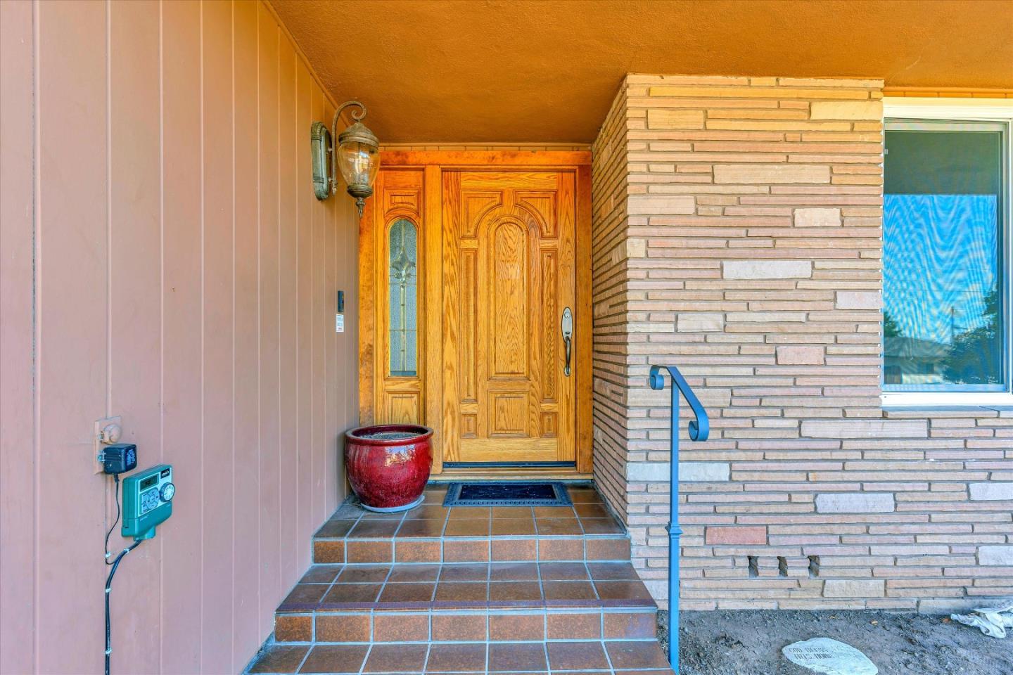 Detail Gallery Image 3 of 61 For 1007 Westward Dr, Hollister,  CA 95023 - 3 Beds | 2 Baths