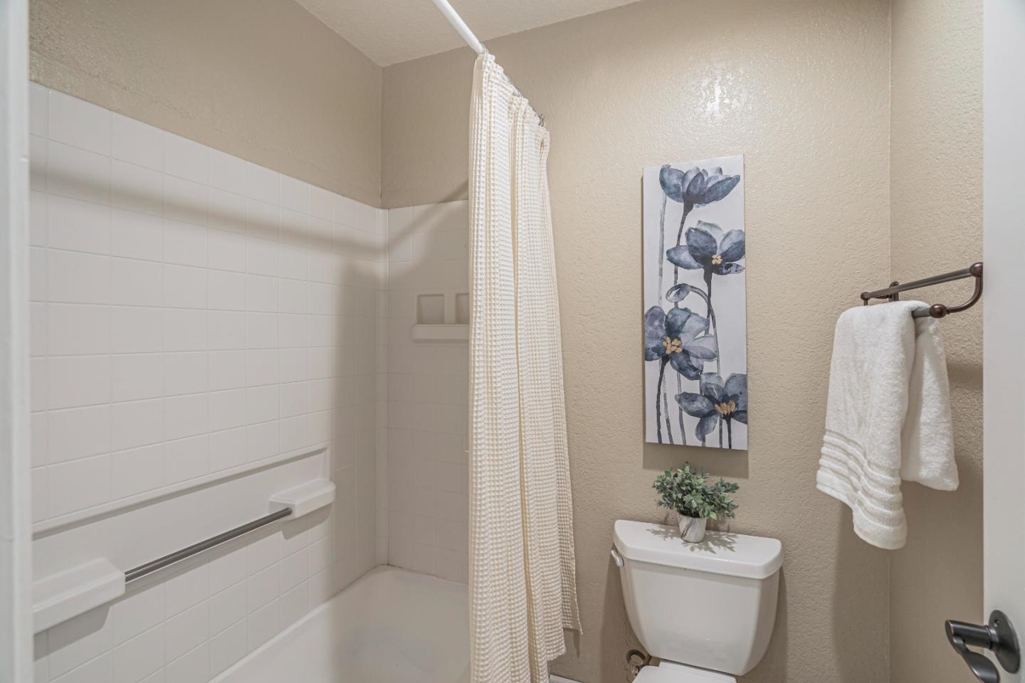 Detail Gallery Image 16 of 24 For 5928 Bridgeport Lake Way, San Jose,  CA 95123 - 1 Beds | 1 Baths