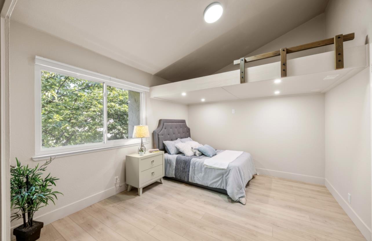 Detail Gallery Image 7 of 22 For 260 W Dunne Ave #14,  Morgan Hill,  CA 95037 - 2 Beds | 1/1 Baths