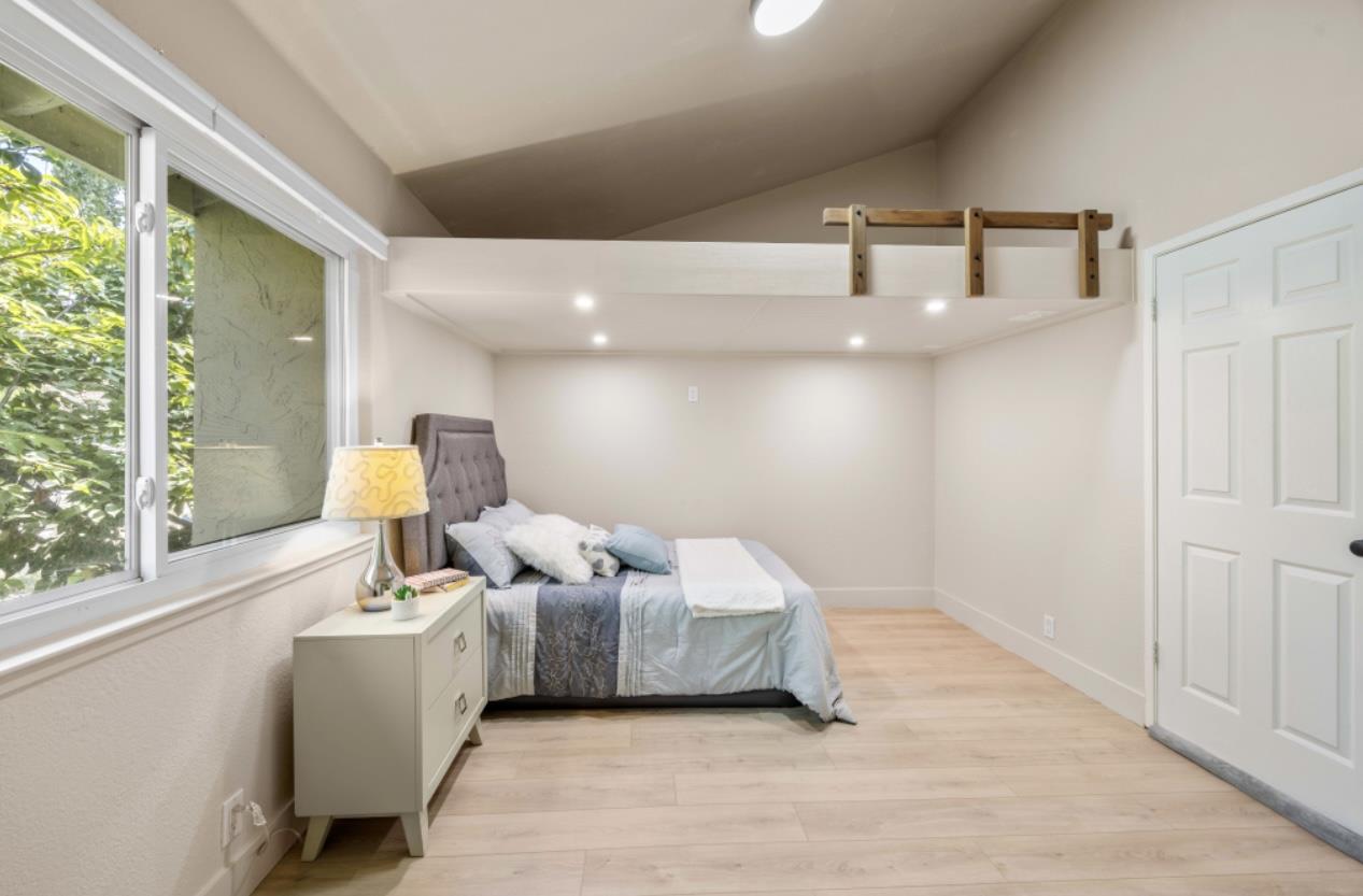 Detail Gallery Image 8 of 22 For 260 W Dunne Ave #14,  Morgan Hill,  CA 95037 - 2 Beds | 1/1 Baths