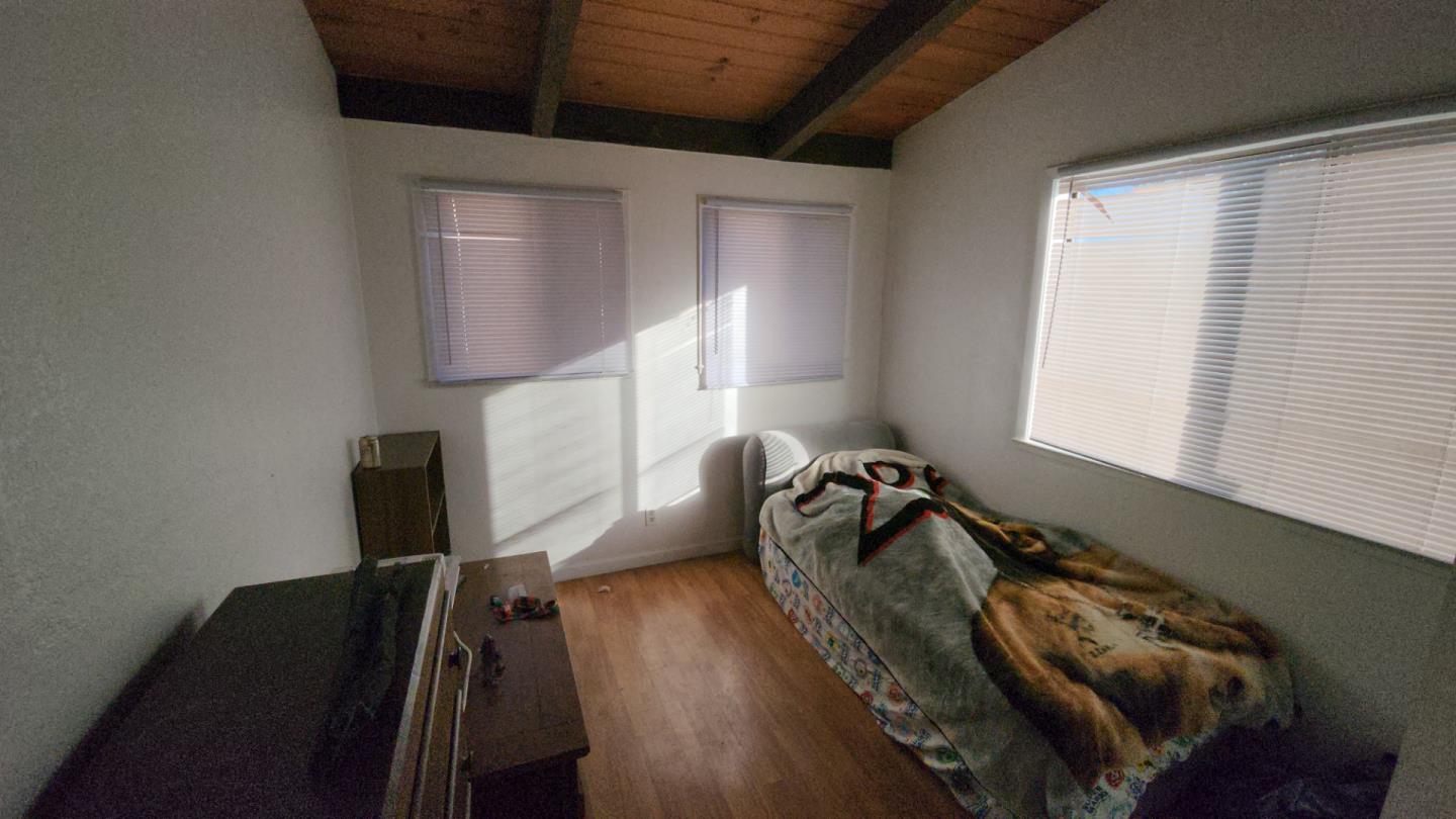 Detail Gallery Image 13 of 25 For 4585 W 40th St, Clearlake,  CA 95422 - 4 Beds | 2 Baths