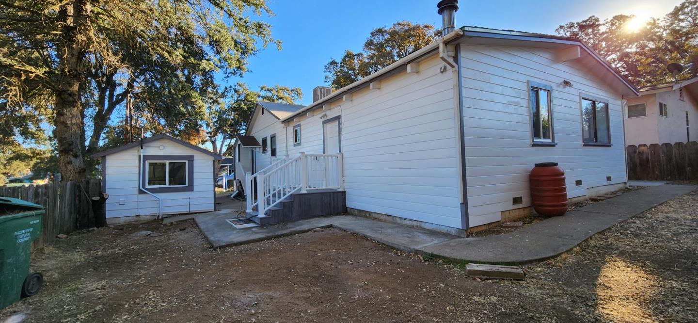 Detail Gallery Image 5 of 25 For 4585 W 40th St, Clearlake,  CA 95422 - 4 Beds | 2 Baths