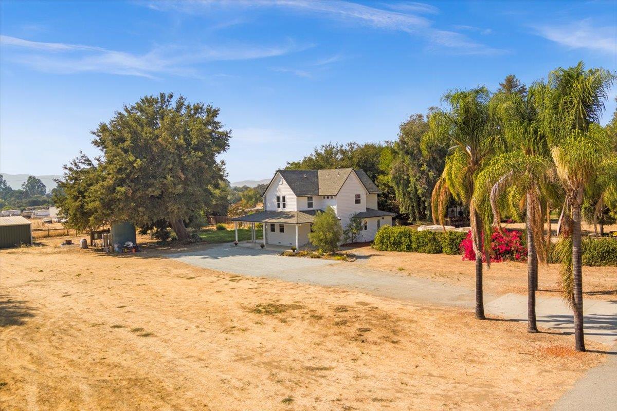 Detail Gallery Image 3 of 60 For 3306 Leavesley Rd, Gilroy,  CA 95020 - 3 Beds | 2/1 Baths