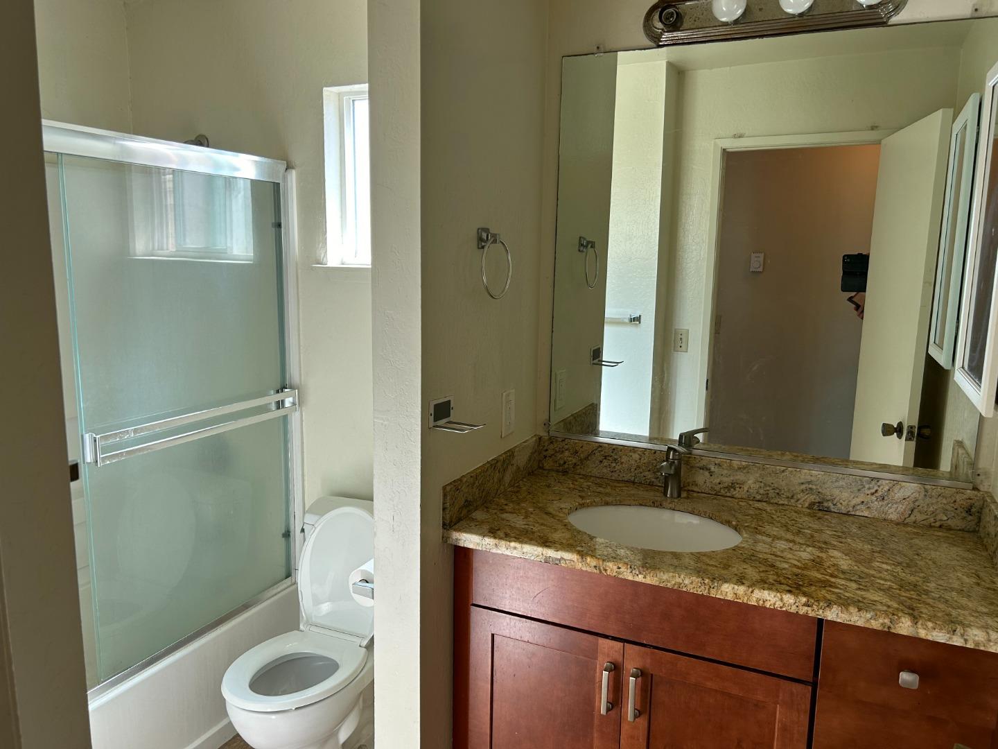 Detail Gallery Image 9 of 10 For 1109 El Camino Real, Burlingame,  CA 94010 - – Beds | – Baths