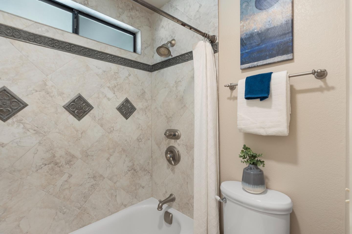 Detail Gallery Image 26 of 39 For 4964 Flat Rock Cir, San Jose,  CA 95136 - 3 Beds | 2/1 Baths