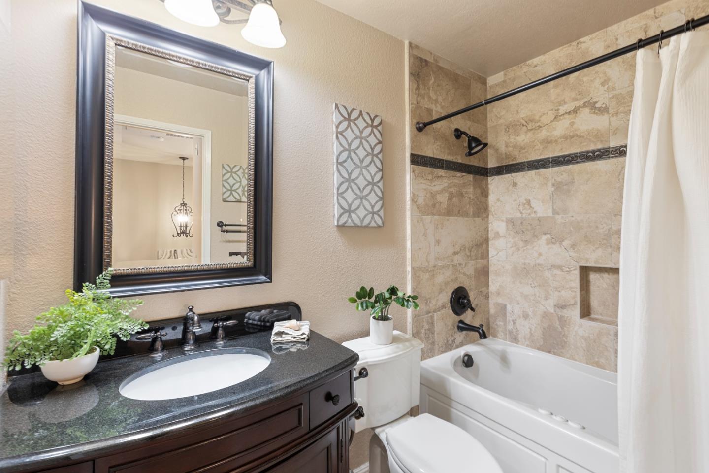 Detail Gallery Image 27 of 39 For 4964 Flat Rock Cir, San Jose,  CA 95136 - 3 Beds | 2/1 Baths