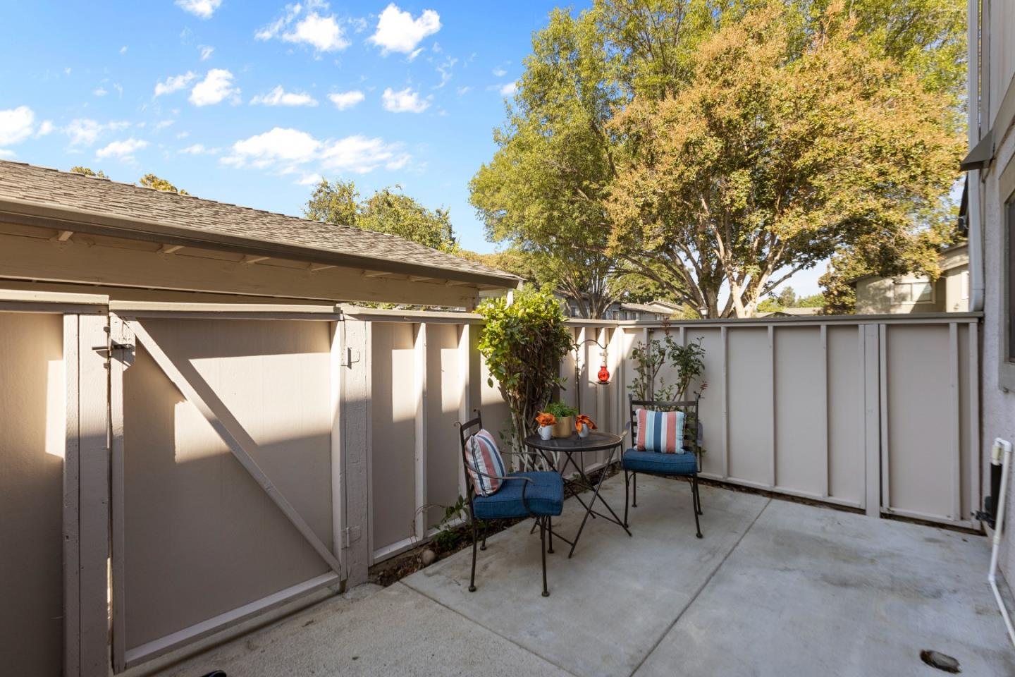 Detail Gallery Image 32 of 39 For 4964 Flat Rock Cir, San Jose,  CA 95136 - 3 Beds | 2/1 Baths