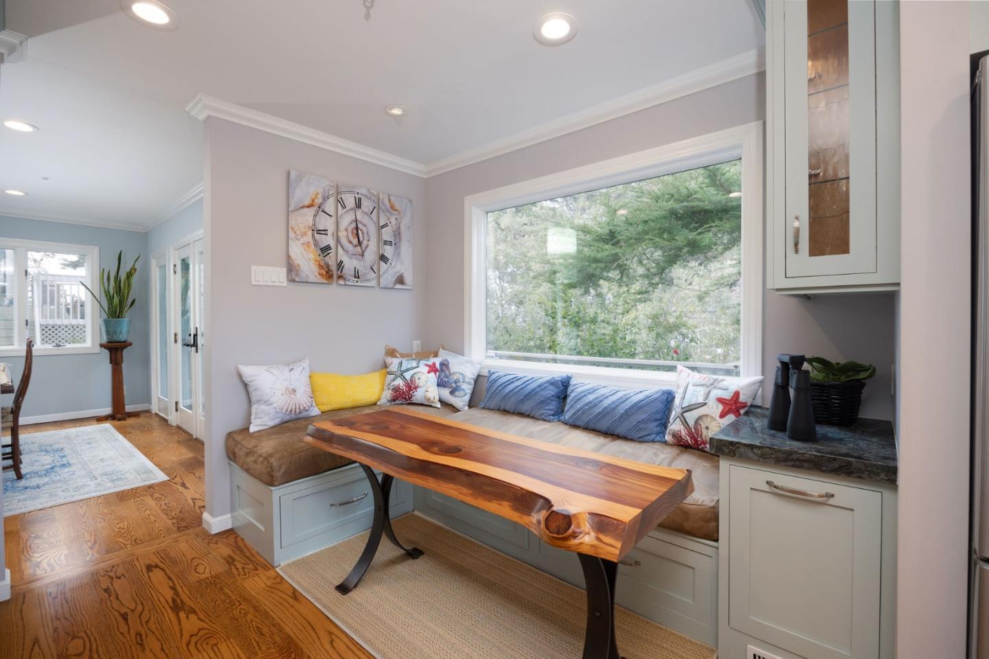 Detail Gallery Image 3 of 25 For 135 Orval Ave, Moss Beach,  CA 94038 - 3 Beds | 2/1 Baths