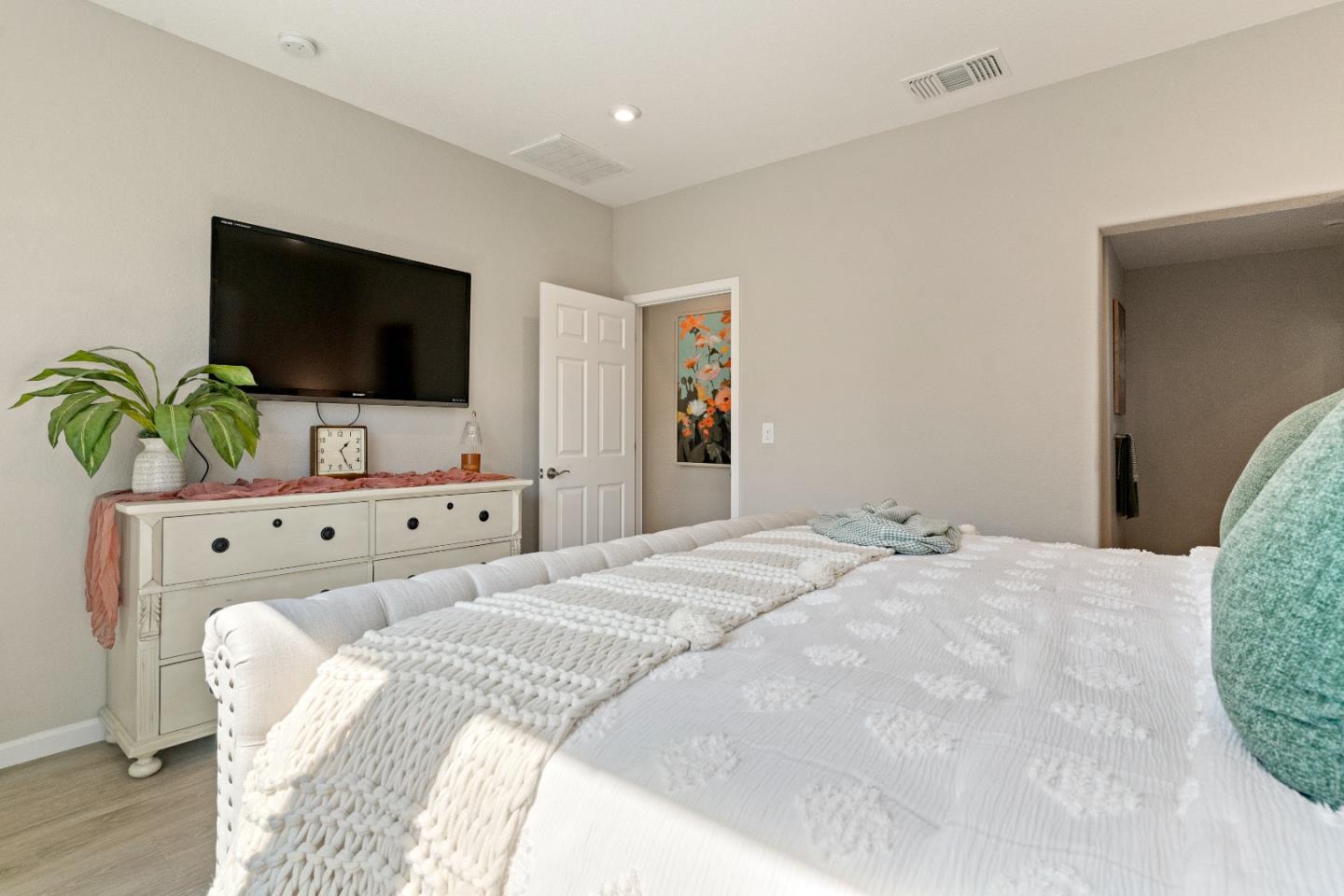 Detail Gallery Image 12 of 36 For 711 Coronado Ct, Lincoln,  CA 95648 - 3 Beds | 2 Baths