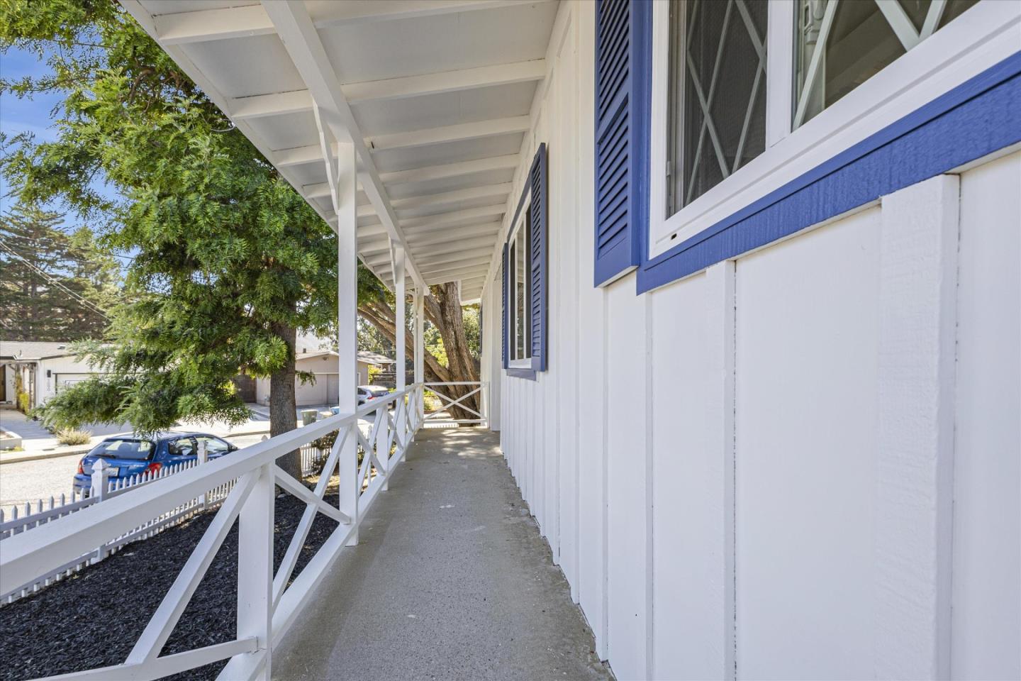 Detail Gallery Image 12 of 72 For 1087 View Way, Pacifica,  CA 94044 - 3 Beds | 2 Baths