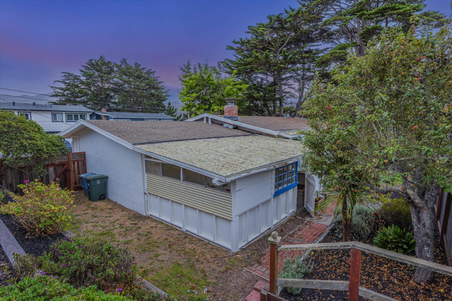 Detail Gallery Image 47 of 72 For 1087 View Way, Pacifica,  CA 94044 - 3 Beds | 2 Baths