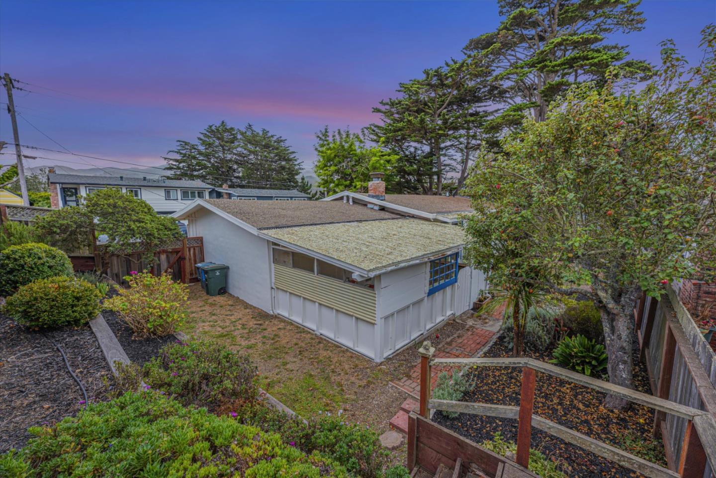 Detail Gallery Image 62 of 72 For 1087 View Way, Pacifica,  CA 94044 - 3 Beds | 2 Baths