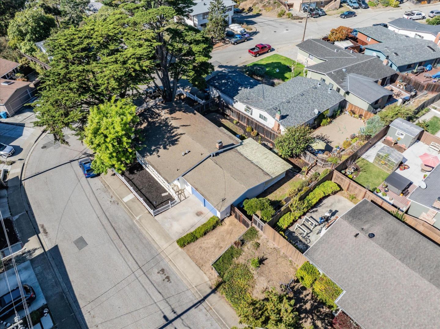 Detail Gallery Image 67 of 72 For 1087 View Way, Pacifica,  CA 94044 - 3 Beds | 2 Baths