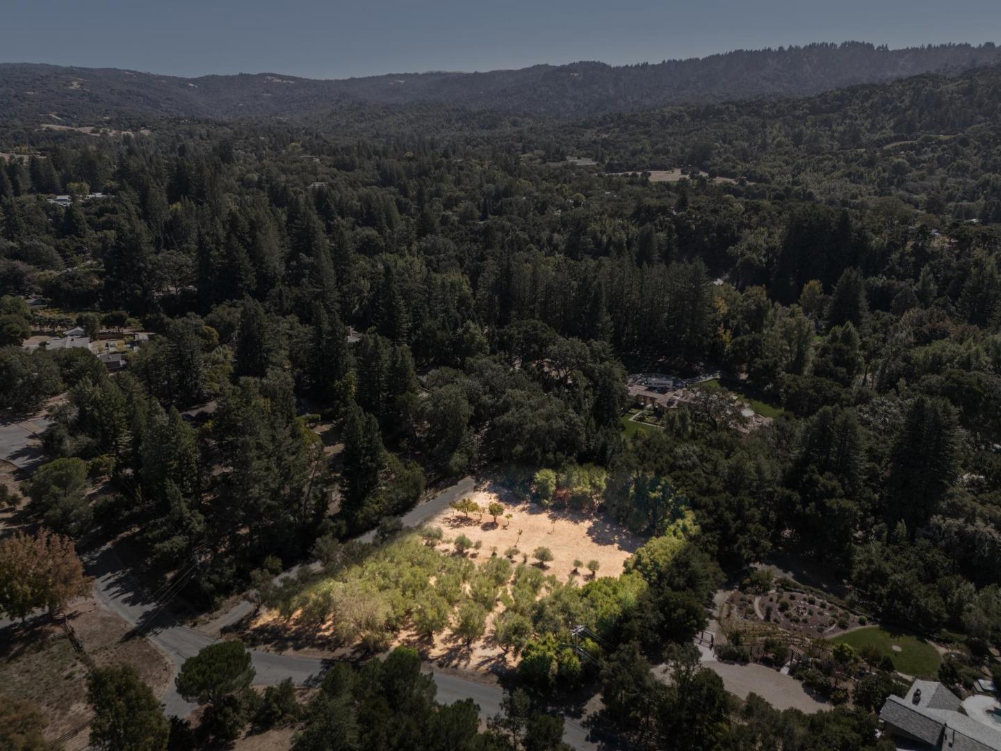 Detail Gallery Image 13 of 22 For 125 Mapache, Portola Valley,  CA 94028 - – Beds | – Baths