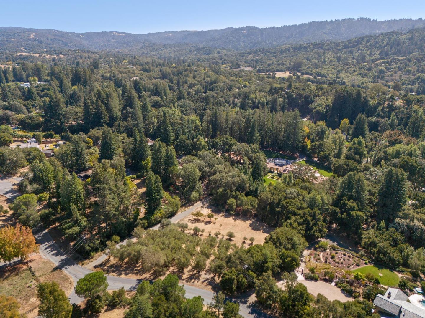 Detail Gallery Image 14 of 22 For 125 Mapache, Portola Valley,  CA 94028 - – Beds | – Baths