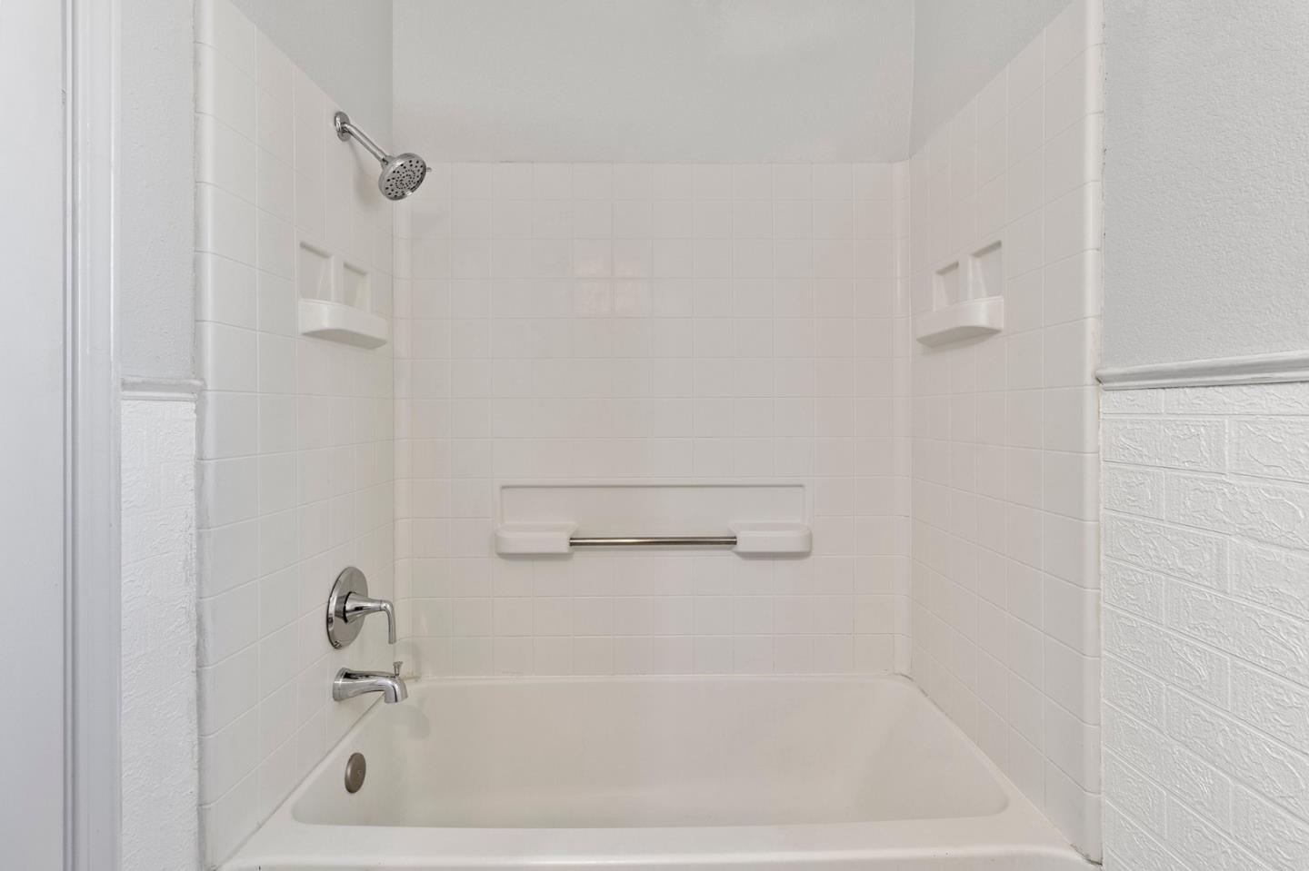 Detail Gallery Image 14 of 30 For 805 Del Rio Dr, Los Banos,  CA 93635 - 3 Beds | 2 Baths