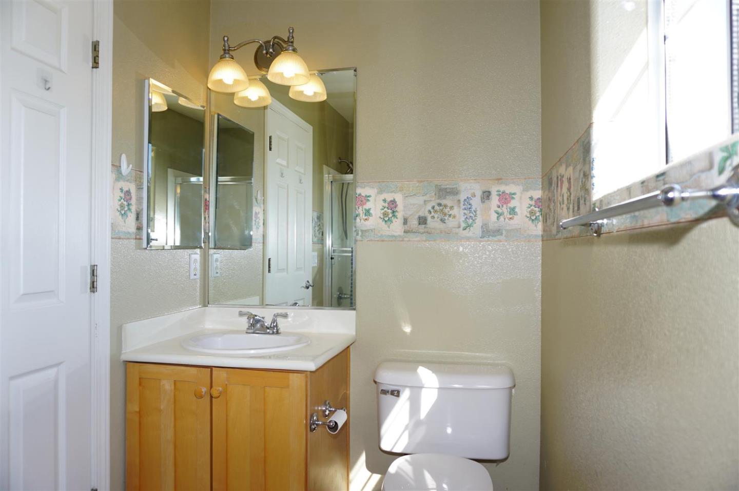 Detail Gallery Image 15 of 35 For 3224 Vinifera Dr, San Jose,  CA 95135 - 3 Beds | 2/1 Baths