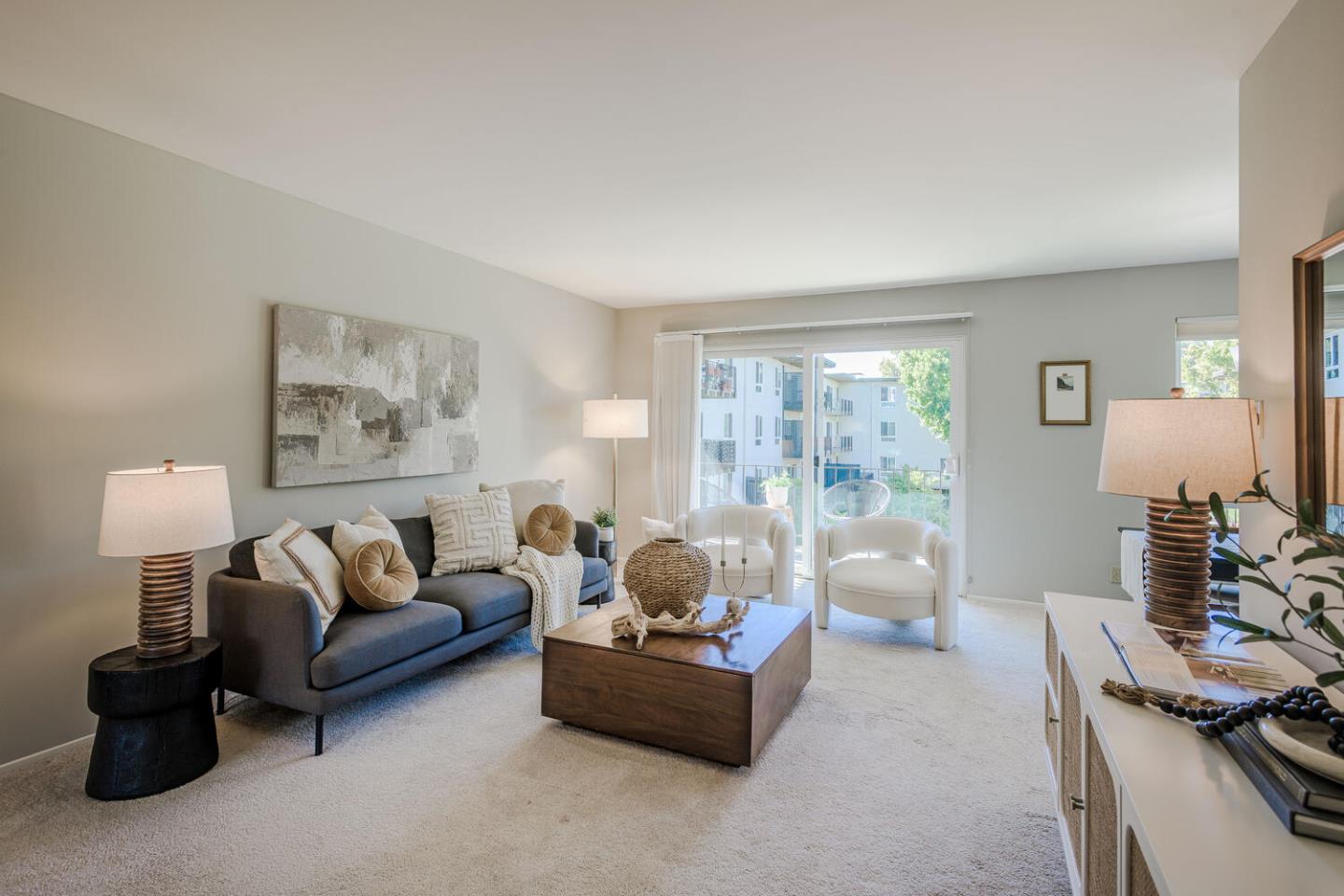 Detail Gallery Image 1 of 19 For 815 N Humboldt St #318,  San Mateo,  CA 94401 - 2 Beds | 1 Baths