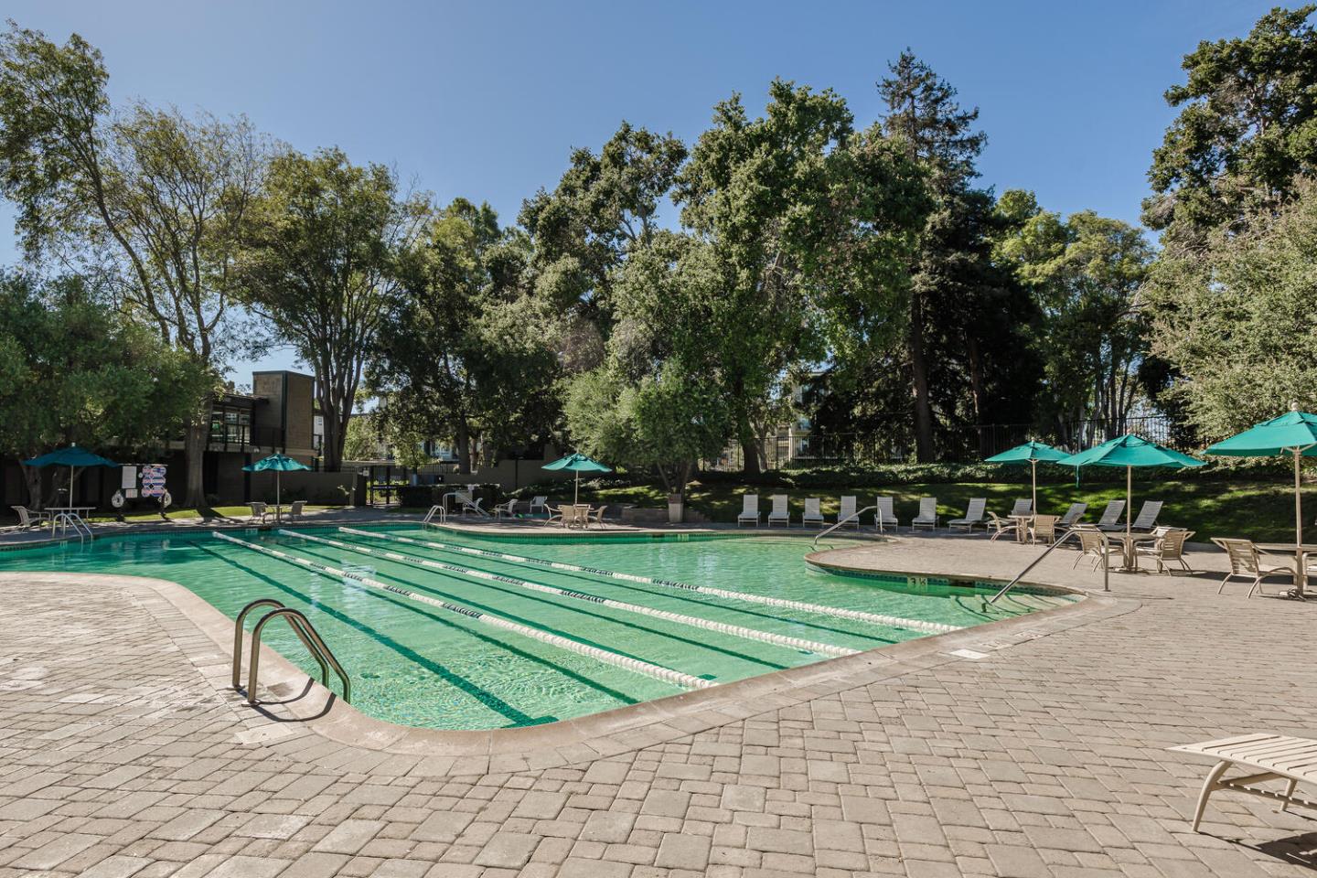 Detail Gallery Image 14 of 19 For 815 N Humboldt St #318,  San Mateo,  CA 94401 - 2 Beds | 1 Baths