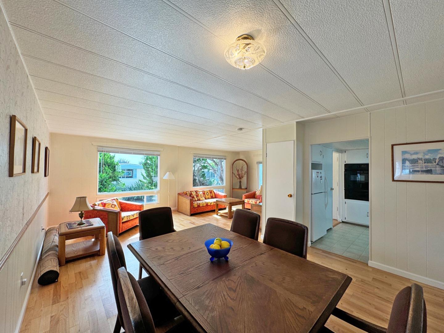 Detail Gallery Image 4 of 19 For 22 Sea Breeze Dr #22,  Half Moon Bay,  CA 94019 - 2 Beds | 2 Baths