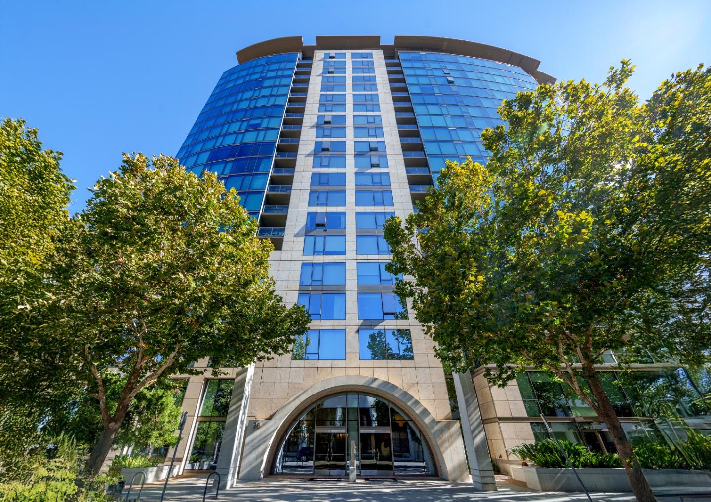 Detail Gallery Image 1 of 30 For 38 N Almaden Blvd #516,  San Jose,  CA 95110 - 1 Beds | 1 Baths