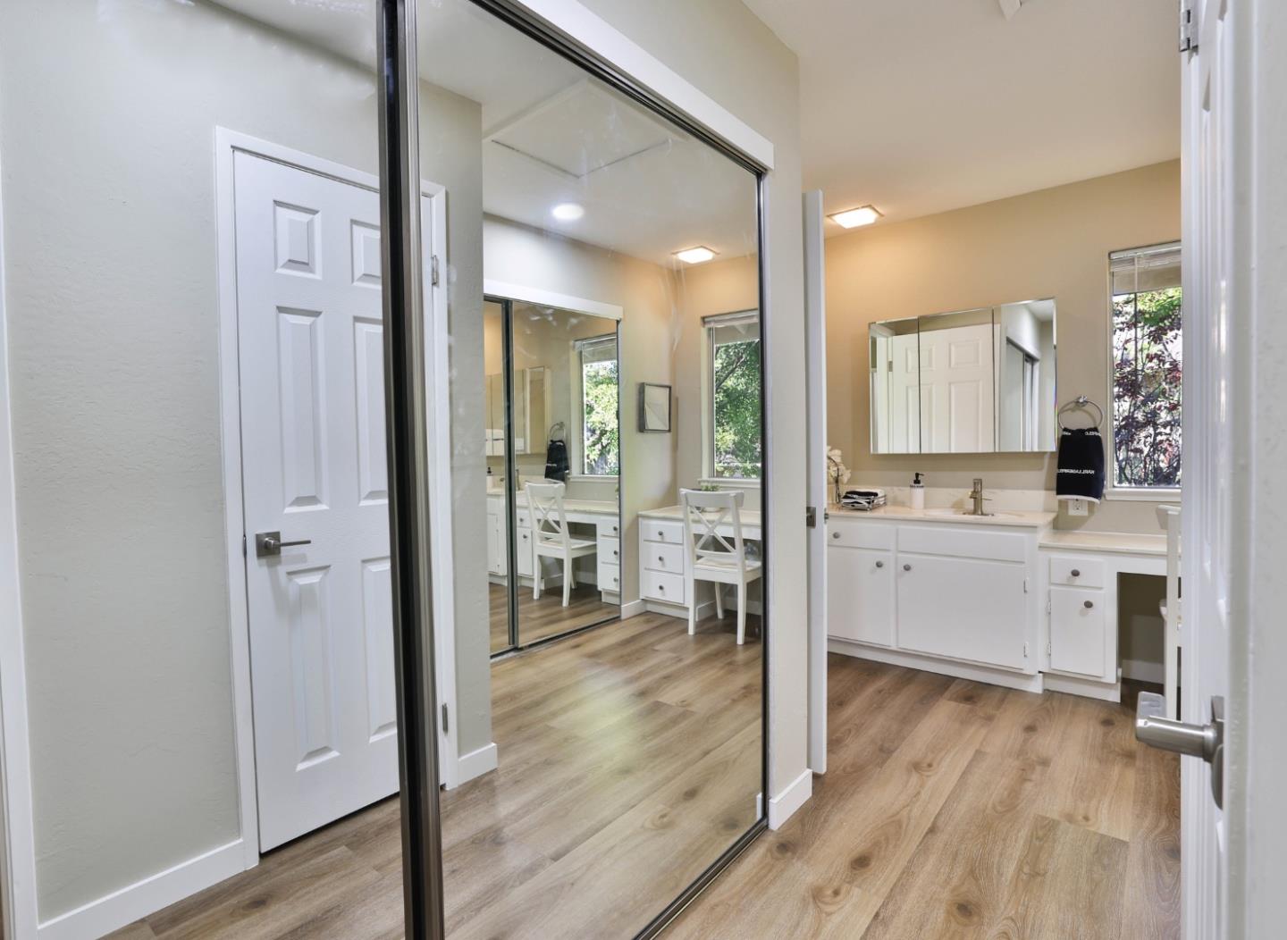 Detail Gallery Image 13 of 38 For 15400 Winchester Blvd #7,  Los Gatos,  CA 95030 - 3 Beds | 2/1 Baths