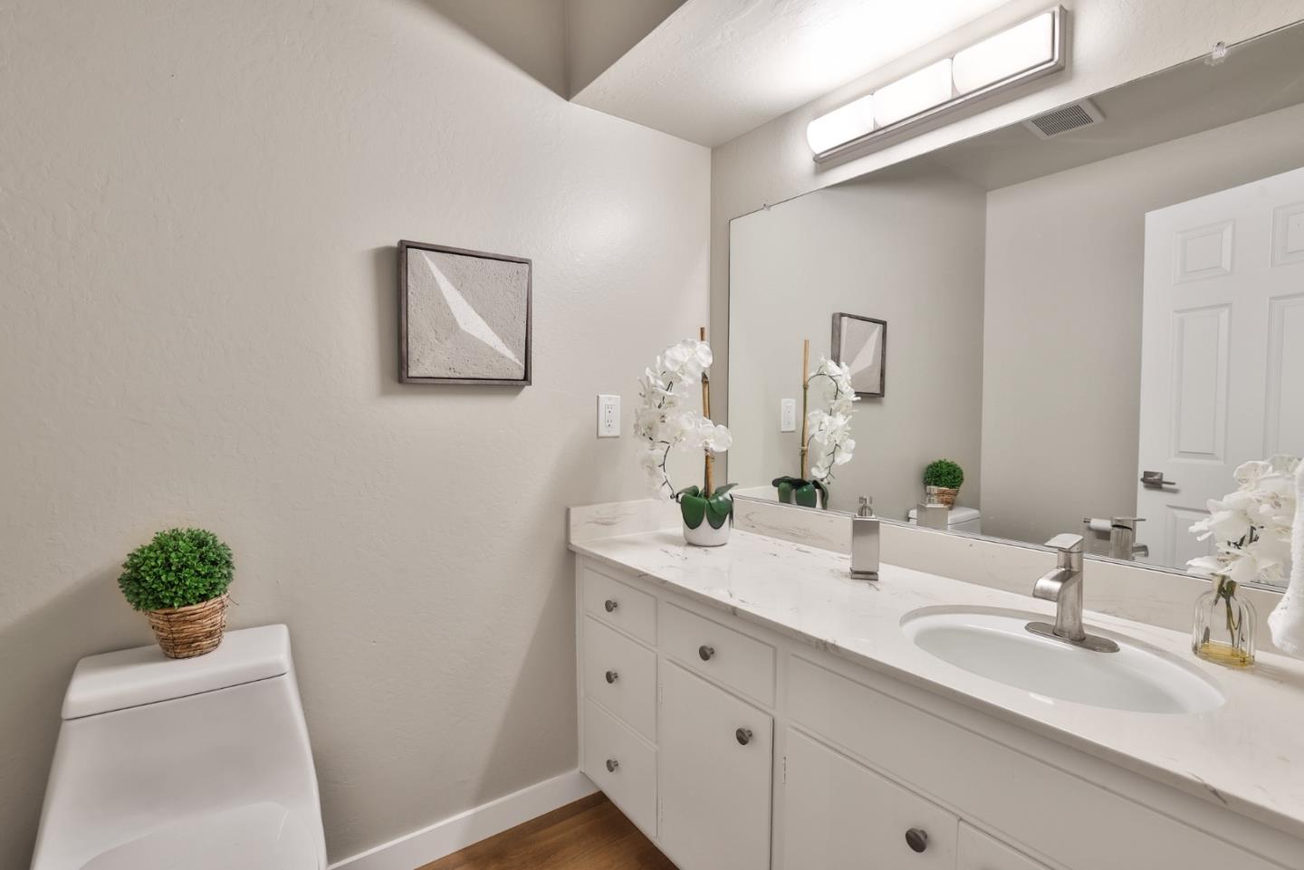 Detail Gallery Image 14 of 38 For 15400 Winchester Blvd #7,  Los Gatos,  CA 95030 - 3 Beds | 2/1 Baths