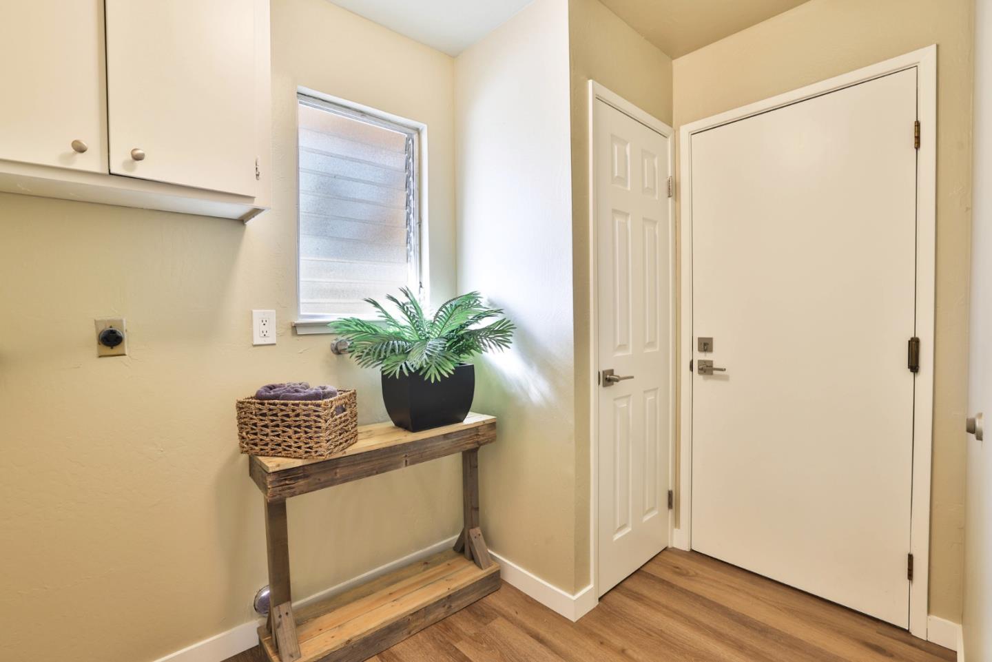 Detail Gallery Image 24 of 38 For 15400 Winchester Blvd #7,  Los Gatos,  CA 95030 - 3 Beds | 2/1 Baths