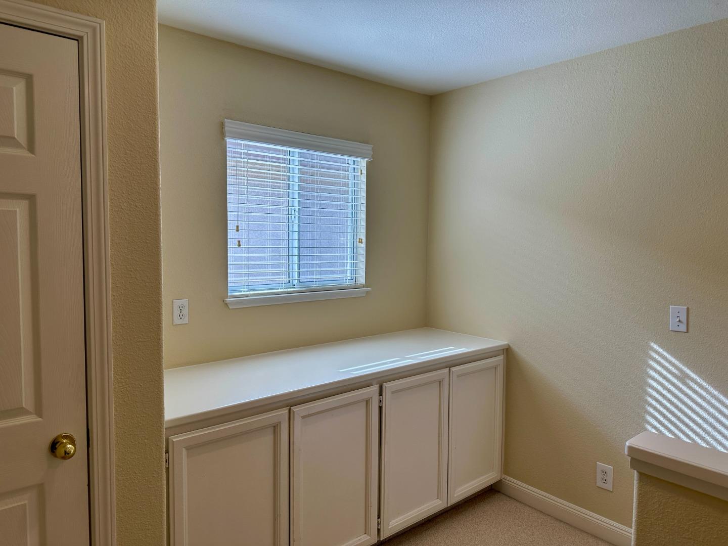 Detail Gallery Image 9 of 28 For 4710 Wilcox Ave, Santa Clara,  CA 95054 - 3 Beds | 2/1 Baths