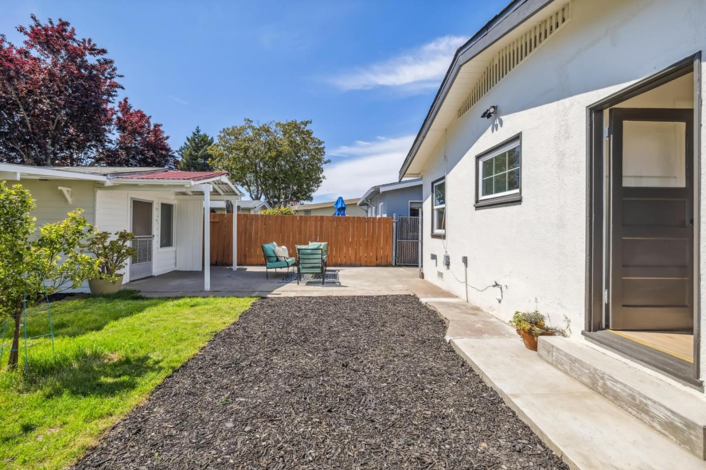 Detail Gallery Image 32 of 37 For 1323 California Dr, Burlingame,  CA 94010 - 3 Beds | 2 Baths