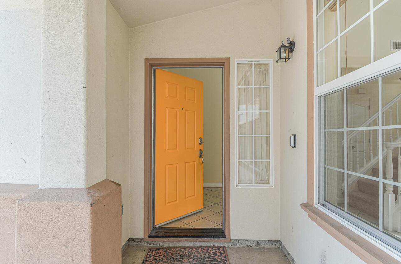 Detail Gallery Image 4 of 34 For 1592 Hughes Way, Salinas,  CA 93905 - 3 Beds | 2 Baths