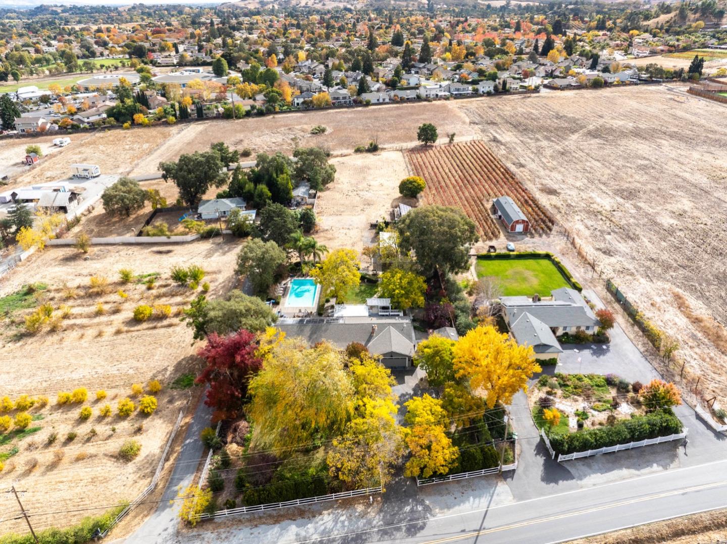 Detail Gallery Image 46 of 51 For 560 W Edmundson Ave, Morgan Hill,  CA 95037 - 4 Beds | 2/1 Baths